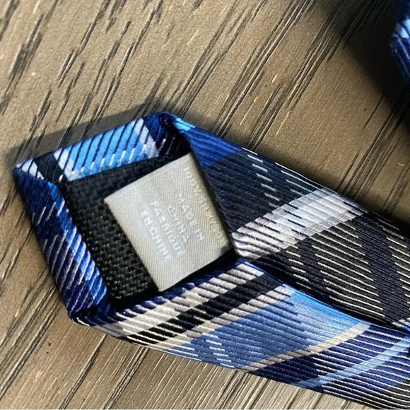Nordstrom Blue White 100% Silk Men’s Elegant Business Tie - Picture 2 of 3